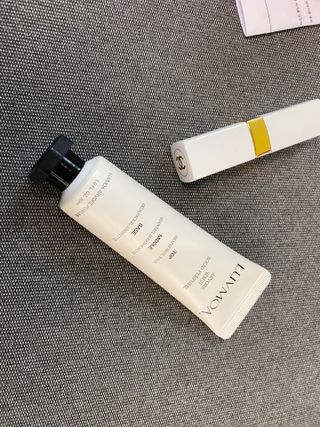 러브모아 향수 고체향수 승무원 고체향수 바르는 향수 니치향수 도손 우드세이지 앤 씨솔트 — 5점을 준 리뷰어가 2022년 10월 올린 사용 사진