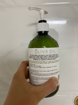 올리브 오일 스킨케어 컴퍼니 [OOSC] 향기로운 보습 로즈 제라늄 바디워시 500ml — 5점을 준 리뷰어가 2021년 5월 올린 사용 사진