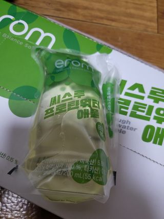 이롬 씨스루 프로틴워터 사과, 자몽 200ml x 12입 — 5점을 준 리뷰어가 2022년 9월 올린 사용 사진