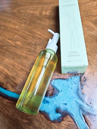 스킨큐어 산다화 순한 클렌징 동백 오일 200ml — 5점을 준 리뷰어가 2023년 12월 올린 사용 사진