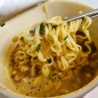 NISSIN 닛신 컵누들  4종 - 씨푸드오리지날, 씨푸드 스파이시, 씨푸드 커리, 씨푸드 XO소스 — 5점을 준 리뷰어가 2022년 4월 올린 사용 사진