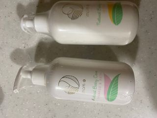 mom e 맘이 내추럴 베이비 케어 샴푸앤바스+로션 — 5점을 준 리뷰어가 2021년 1월 올린 사용 사진