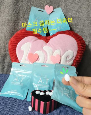 입 냄새 완화에 도움을 주는 에티켓 캔디 앳캔디 스트롱민트 — 5점을 준 리뷰어가 2021년 2월 올린 사용 사진