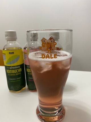 더그레잇티 콤부차 300ml *12개입 (오리지널 6개+베리리치 6개) — 3.5점을 준 리뷰어가 2022년 7월 올린 사용 사진
