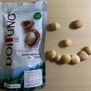 도이퉁 마카다미아 넛 90g  로얄 마카넛 오리지널 쏠트 허니 — 4.5점을 준 리뷰어가 2021년 3월 올린 사용 사진