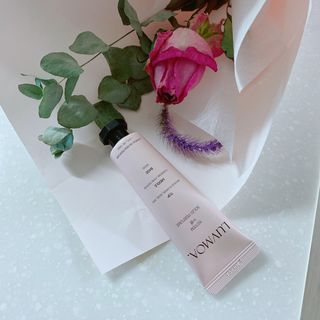 러브모아 향수 고체향수 승무원 고체향수 바르는 향수 니치향수 도손 우드세이지 앤 씨솔트 — 3.5점을 준 리뷰어가 2022년 12월 올린 사용 사진