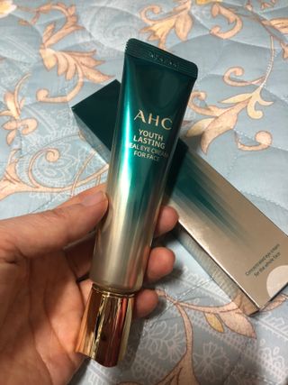 [NEW 탄력유턴 아이크림] AHC 유스 래스팅 리얼 아이크림 포 페이스 — 5점을 준 리뷰어가 2021년 3월 올린 사용 사진