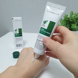 랑벨 랑바이오 블랙 시카 크림 50ml(블랙비 프로폴리스, 시카 4종, 판테놀 10 함유) — 5점을 준 리뷰어가 2022년 3월 올린 사용 사진
