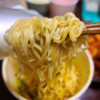 NISSIN 닛신 컵누들  4종 - 씨푸드오리지날, 씨푸드 스파이시, 씨푸드 커리, 씨푸드 XO소스 — 5점을 준 리뷰어가 2021년 11월 올린 사용 사진