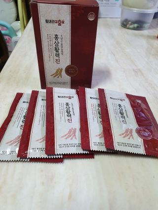 힘내라김홍삼 홍삼활력진 50ml x 5포 — 5점을 준 리뷰어가 2021년 4월 올린 사용 사진