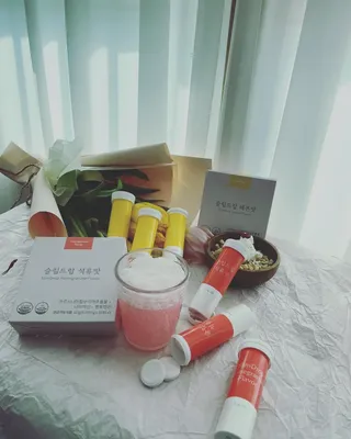 [슬림드랍 석류맛] 건기식 다이어트 보조제 겸 비타민 — 5점을 준 리뷰어가 2022년 2월 올린 사용 사진