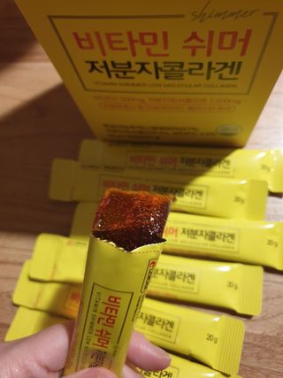 자연에온 경남제약 비타민 쉬머 저분자콜라겐 20g x 30포 — 5점을 준 리뷰어가 2021년 12월 올린 사용 사진