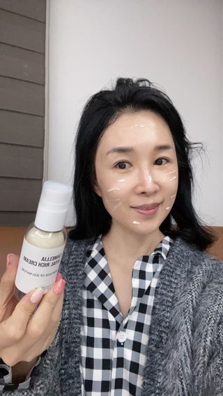 제주인디 카멜리아 바이탈 리치크림 (이너보틀 에디션) — 5점을 준 리뷰어가 2023년 4월 올린 사용 사진