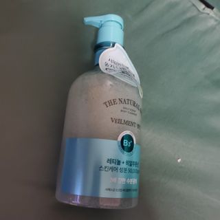 벨먼 내추럴스파 수분광채 스크럽 바디워시 600ml 5종 — 5점을 준 리뷰어가 2022년 5월 올린 사용 사진