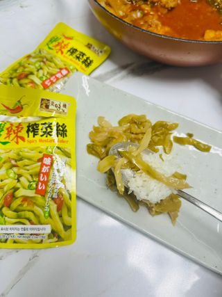 루시델리 야미하우스 홍콩 스파이시 프리미엄 짜사이 무침 500g — 4점을 준 리뷰어가 2024년 6월 올린 사용 사진