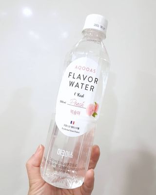 아쿠아스 플레이버워터 [아쿠아스] 제로칼로리 플레이버워터 복숭아/청포도 1BOX 20개입 — 5점을 준 리뷰어가 2021년 4월 올린 사용 사진