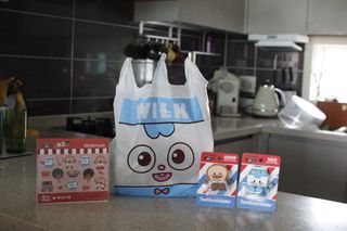 땅스부대찌개 X 브레드이발소 콜라보 비치타올 — 5점을 준 리뷰어가 2023년 6월 올린 사용 사진