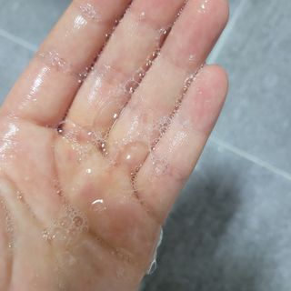 체코 비건화장품 마뉴팍투라 향좋은 천연 맥주샴푸 — 5점을 준 리뷰어가 2022년 5월 올린 사용 사진