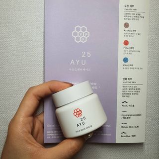 AYU25[아유트웬티파이브]다마스크로즈워터 베이스 천연 수분 촉촉 크림 — 5점을 준 리뷰어가 2021년 3월 올린 사용 사진