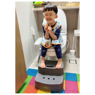 아르브 쿠션 유아 변기시트+2단 디딤대 배변훈련 세트 — 5점을 준 리뷰어가 2023년 1월 올린 사용 사진