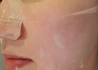 체르엠 그린 케비어 더블워터 마스크팩 5매입  2팩 — 5점을 준 리뷰어가 2021년 11월 올린 사용 사진