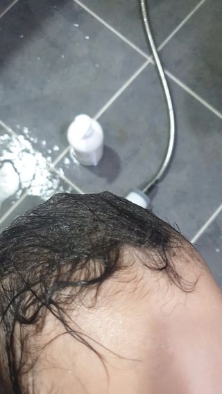 mom e 맘이 내추럴 베이비 케어 샴푸앤바스+로션 — 5점을 준 리뷰어가 2021년 1월 올린 사용 사진