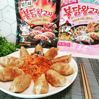 삼양냉동 [삼양] 얇은피불닭왕교자+얇은피까르보불닭왕교자 총4팩 — 5점을 준 리뷰어가 2021년 2월 올린 사용 사진