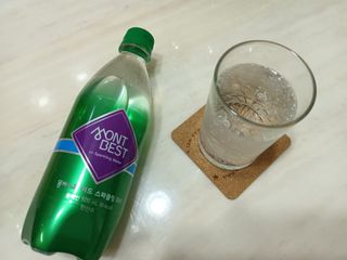 몽베스트 Montbest with Sparkling water Plain 20병 — 5점을 준 리뷰어가 2022년 6월 올린 사용 사진