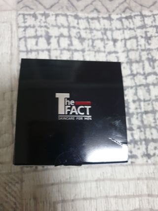 The Fact 더팩트 에스에프엔 브라이트닝 안티 링클 크림 50ml — 5점을 준 리뷰어가 2022년 5월 올린 사용 사진