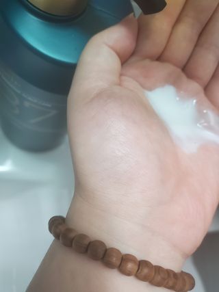 [포레스트스토리] 탈모증상완화 샴푸 1,000ml — 5점을 준 리뷰어가 2022년 6월 올린 사용 사진