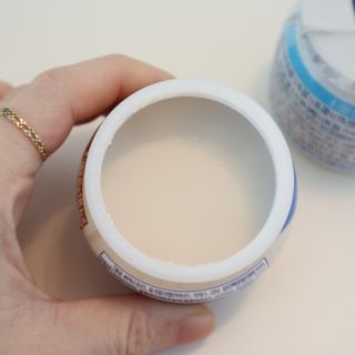 매일바이오 그릭요거트 오리지널 플레인 4개, 로스터리 커피믹스 4개 — 4.5점을 준 리뷰어가 2021년 12월 올린 사용 사진