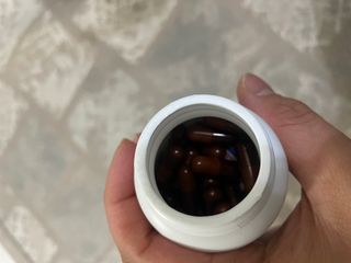 프리마인 홍삼의 강력한 에너지, 이제는 흡수율을 높인 최첨단 캡슐로 간편하게 초고속 충전하세요. — 3점을 준 리뷰어가 2022년 4월 올린 사용 사진