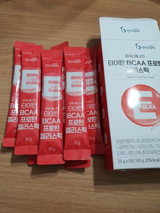 [인디닥터] 타이탄 BCAA 프로틴 젤리스틱 — 5점을 준 리뷰어가 2022년 4월 올린 사용 사진