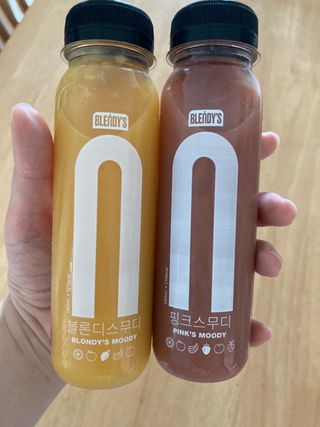 BLENDY'S 핑크 스무디+블론디 스무디 — 5점을 준 리뷰어가 2021년 12월 올린 사용 사진
