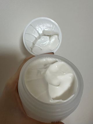 비엔디 프리용[한/영]BnD 바디 미백 겨드랑이 크림 — 5점을 준 리뷰어가 2024년 11월 올린 사용 사진