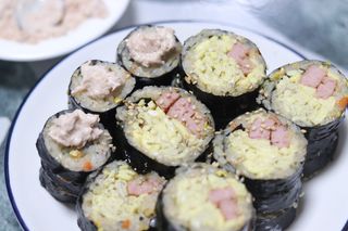 해풀잎 누구나 김밥*1ea [(혼합야채 35g *1ea,  김밥김 (5g, 5ea),  양념간장 (6g, 5ea), 참기름(5g, 2ea)] — 4.5점을 준 리뷰어가 2022년 10월 올린 사용 사진