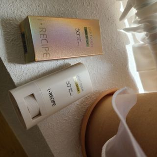 아이레시피 라이트터치 선스틱 15g (SPF50+, PA++++) — 3.5점을 준 리뷰어가 2023년 4월 올린 사용 사진