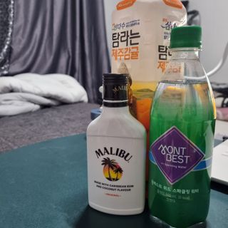 몽베스트 Montbest with Sparkling water Plain 20병 — 5점을 준 리뷰어가 2021년 11월 올린 사용 사진