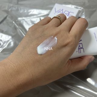 바르셀 톤업 무기자차 자외선차단제 순한 선크림 인텐시브 선 젠 50ml — 5점을 준 리뷰어가 2021년 11월 올린 사용 사진