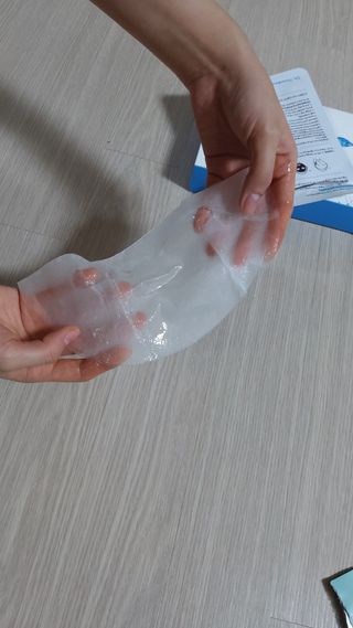 Dr.느루벗 느루벗 EGF FGF 스킨 리커버리 마스크 10장 — 5점을 준 리뷰어가 2021년 5월 올린 사용 사진