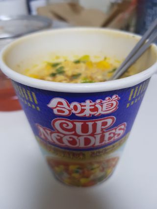 NISSIN 닛신 컵누들  4종 - 씨푸드오리지날, 씨푸드 스파이시, 씨푸드 커리, 씨푸드 XO소스 — 5점을 준 리뷰어가 2022년 11월 올린 사용 사진