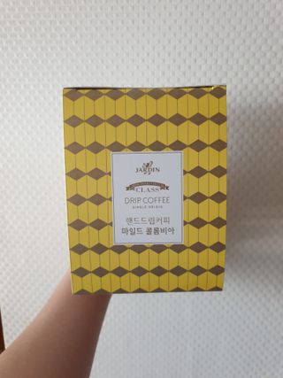 (주)쟈뎅 쟈뎅 클래스 핸드 드립 커피 10P 2종_디카페인 1종+랜덤 플레이버 1종 — 5점을 준 리뷰어가 2021년 3월 올린 사용 사진