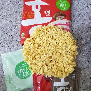 [풀무원] 자연은맛있다 정면, 백면, 홍면  세트 — 5점을 준 리뷰어가 2021년 4월 올린 사용 사진