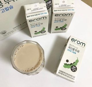 이롬 erom 황성주박사의 국산콩 두유 검은콩 고칼슘 — 5점을 준 리뷰어가 2020년 12월 올린 사용 사진