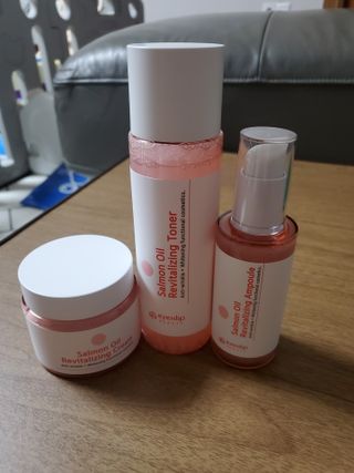 아이앤립 / EYENLIP 아이앤립 연어오일 리바이탈라이징 토너+앰플+크림 3종 세트 — 5점을 준 리뷰어가 2021년 5월 올린 사용 사진