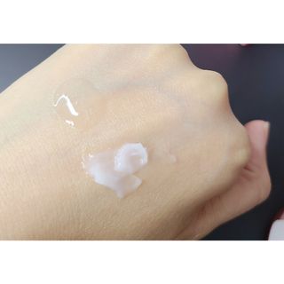 아이앤립 / EYENLIP 아이앤립 연어오일 리바이탈라이징 토너+앰플+크림 3종 세트 — 3점을 준 리뷰어가 2021년 6월 올린 사용 사진
