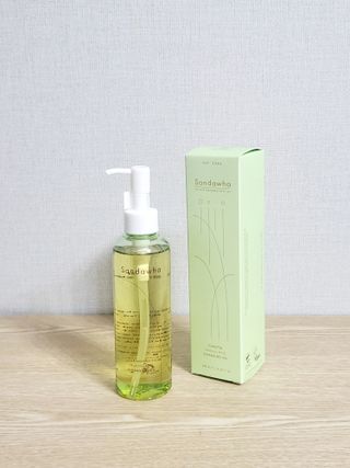 스킨큐어 산다화 순한 클렌징 동백 오일 200ml — 5점을 준 리뷰어가 2023년 8월 올린 사용 사진