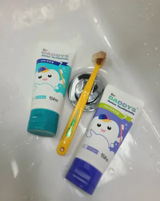 닥터데디스 안심불소 튼튼치약(청포도, 민트 중 택 1) 60g + 여행용 미니 치약 15g — 5점을 준 리뷰어가 2022년 8월 올린 사용 사진