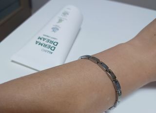 ★스마트 스토어 [올바이오] 더마크림 라이트 크림 130ml 저자극 보습 가려움개선 — 5점을 준 리뷰어가 2024년 12월 올린 사용 사진