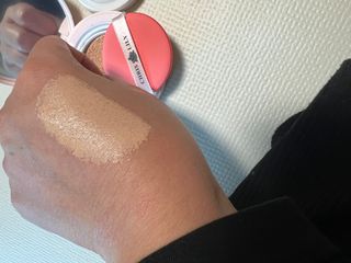 [크리스앤릴리] 내츄럴 글로우 97쿠션 — 5점을 준 리뷰어가 2022년 10월 올린 사용 사진